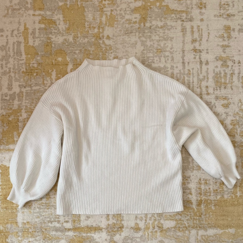 Line and Dot Alder Sweater
